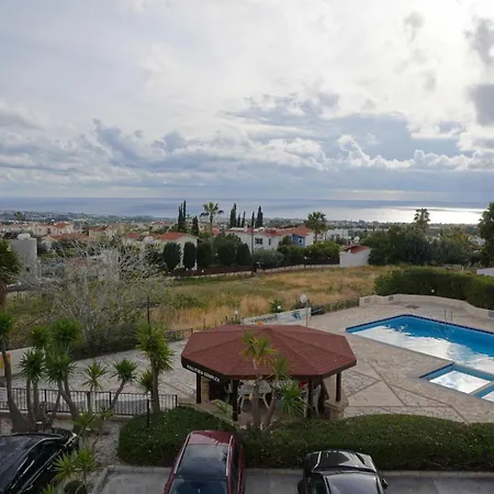 Wonderful View From The Beautiful דירה